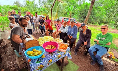 Persona en las minas de azufre.