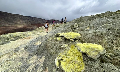 Minas de azufre volcán Sierra Negra isla Isabela Galápagos.